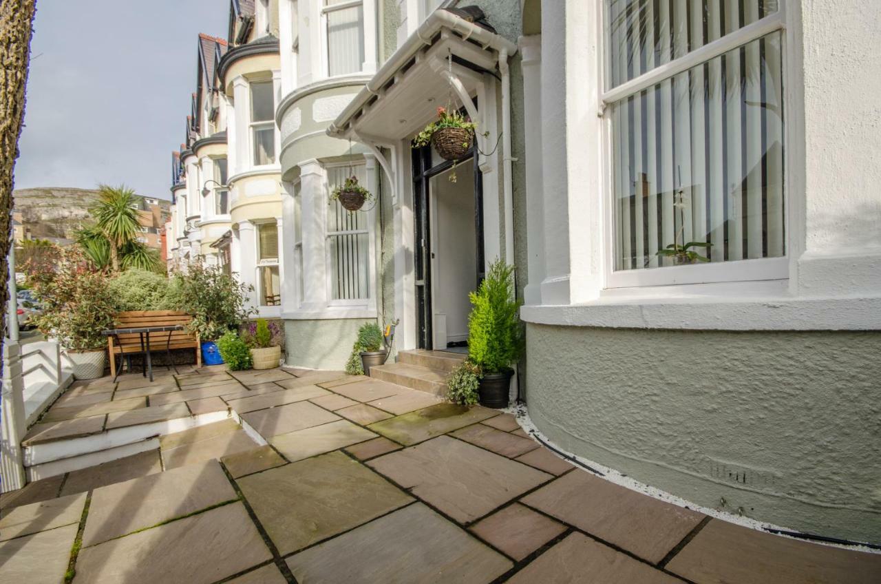 Welsh Cosy Apartments Llandudno Eksteriør billede